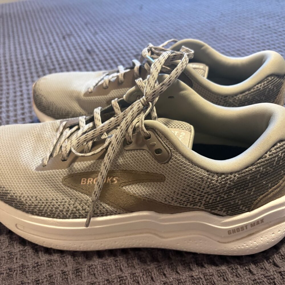 Brooks Ghost Max 2 10.5 Running Shoes - Picture 3 of 5